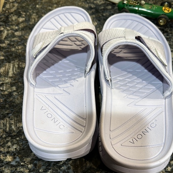 Vionic Lavender Slide Sandals size 7 - Picture 3 of 13